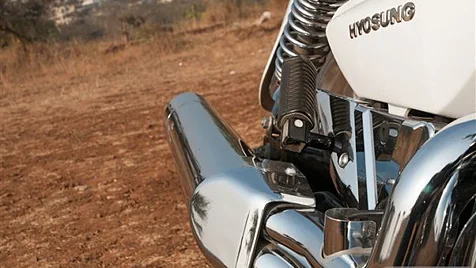 hyosung aquila 125 exhaust