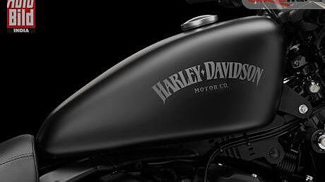 harley davidson iron 883 tank size